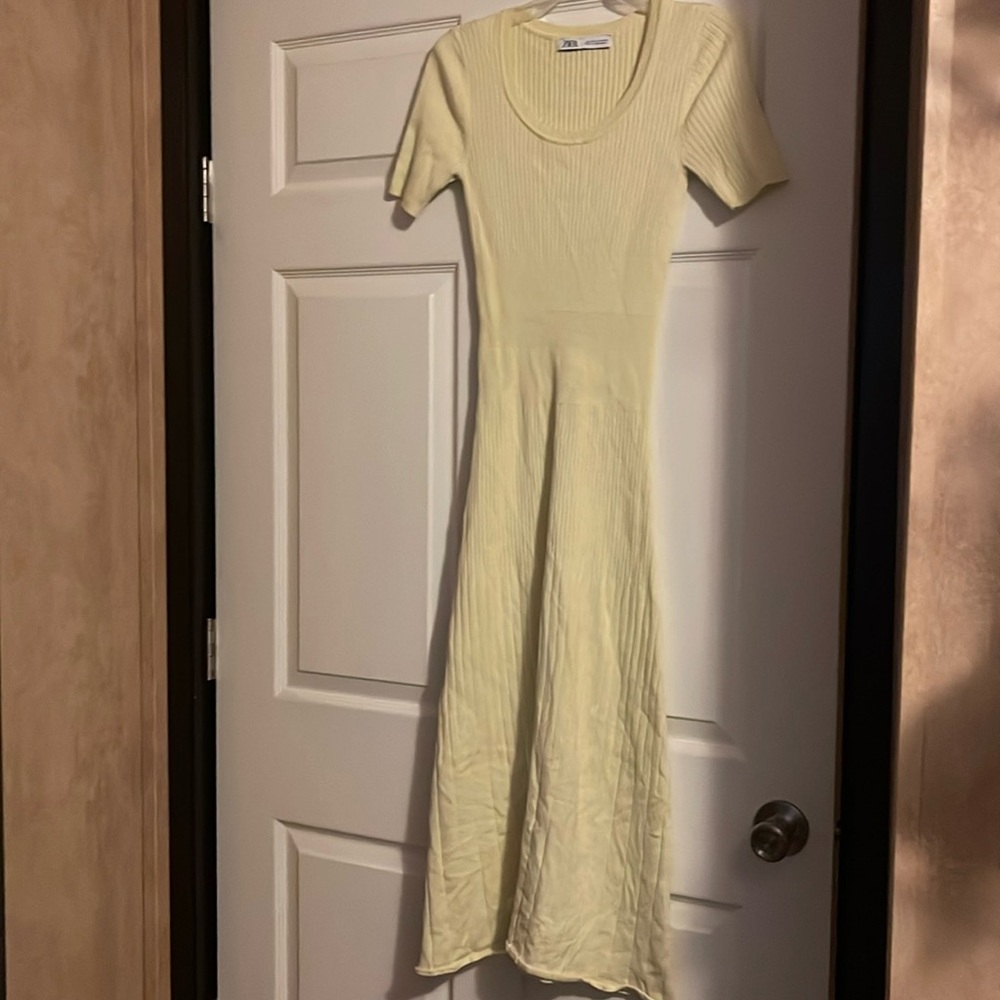 Zara longer style ribbed dress